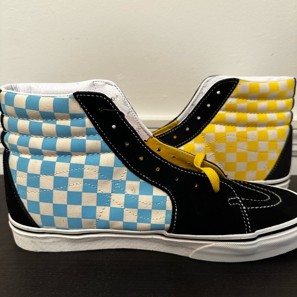 Simpsons x Vans Sk8-Hi Brand New with tag in box - Picture 4 of 8